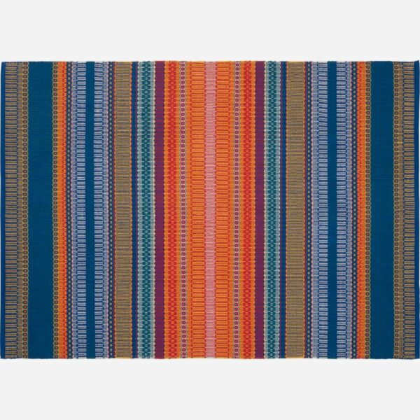 Tapis à rayure orange et bleu