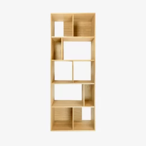 Bibliotheque avec casiers de différentes tailles