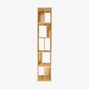 bilbiothèque etroite en bois