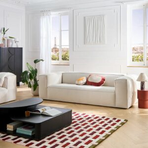 Canapé 4 places en tissu bouclette courte Mira dans un salon moderne