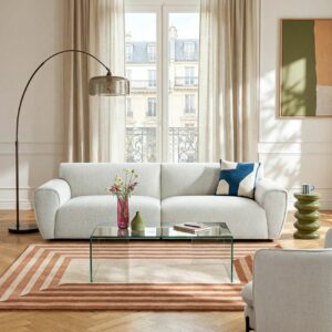 Canapé Azalée 4 places en tissu chenille écru dans un salon moderne